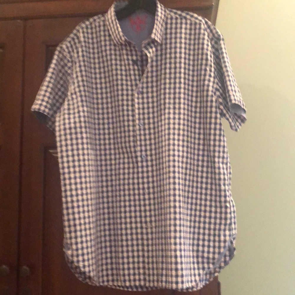 Men’s short sleeve blue and white checked shirt